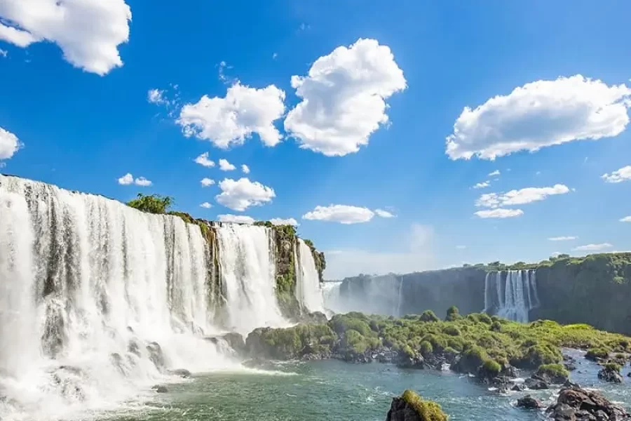 Iguazu Falls, Brazilian side : Hotel Pickup, Macuco Boat Safari, Lunch & Panoramic Views