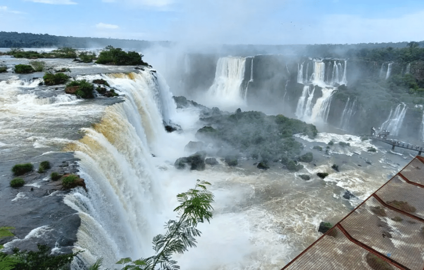 Iguazu Falls: A Dual-Nation Natural 7 Wonders Day Tour