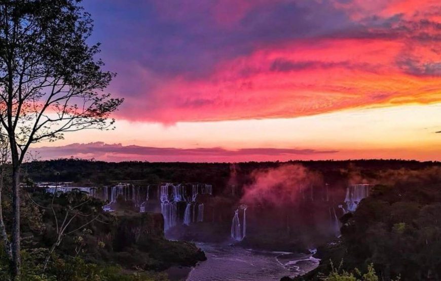 Private Tour of Iguazu Falls with Boat Adventure